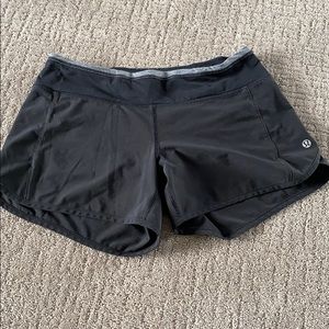 Lululemon shorts size 4
